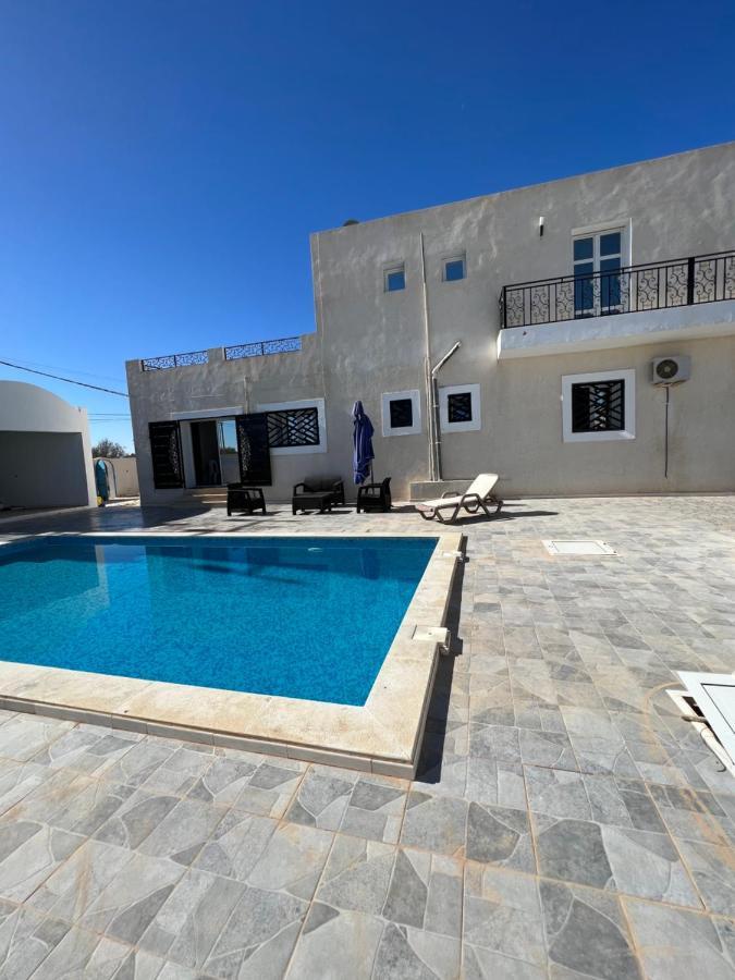Magnifique Villa Avec Piscine Sur L'Ile De Djerba Houmt El Souk Exterior foto